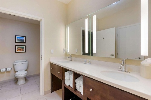 Comfort Inn & Suites Near Ontario Airport image 24
