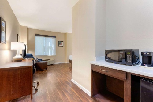 Comfort Inn & Suites Near Ontario Airport image 31