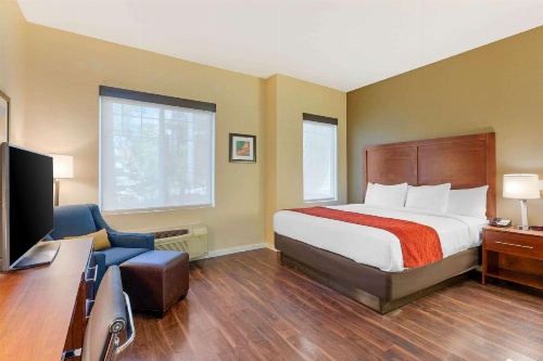 Comfort Inn & Suites Near Ontario Airport image 37