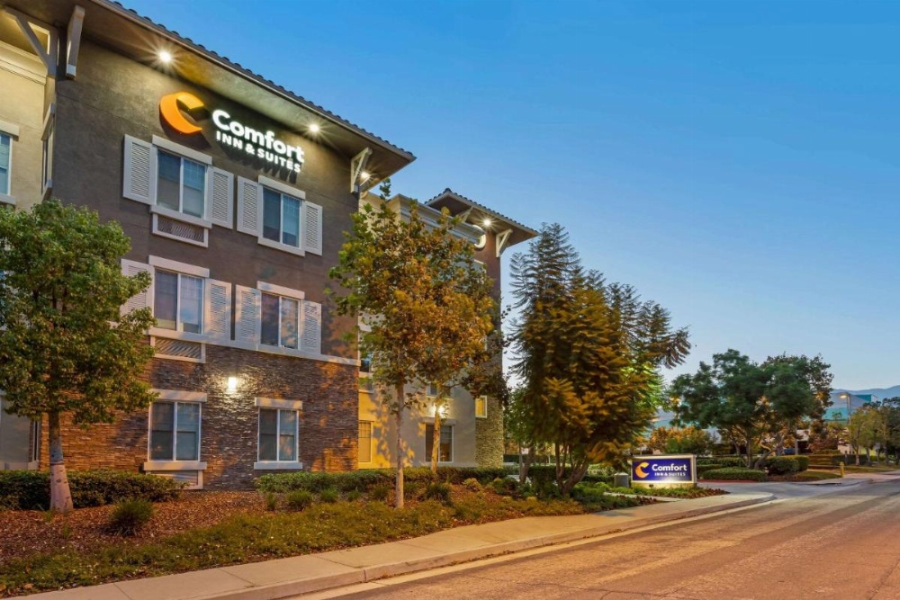 Comfort Inn & Suites Near Ontario Airport Image 45