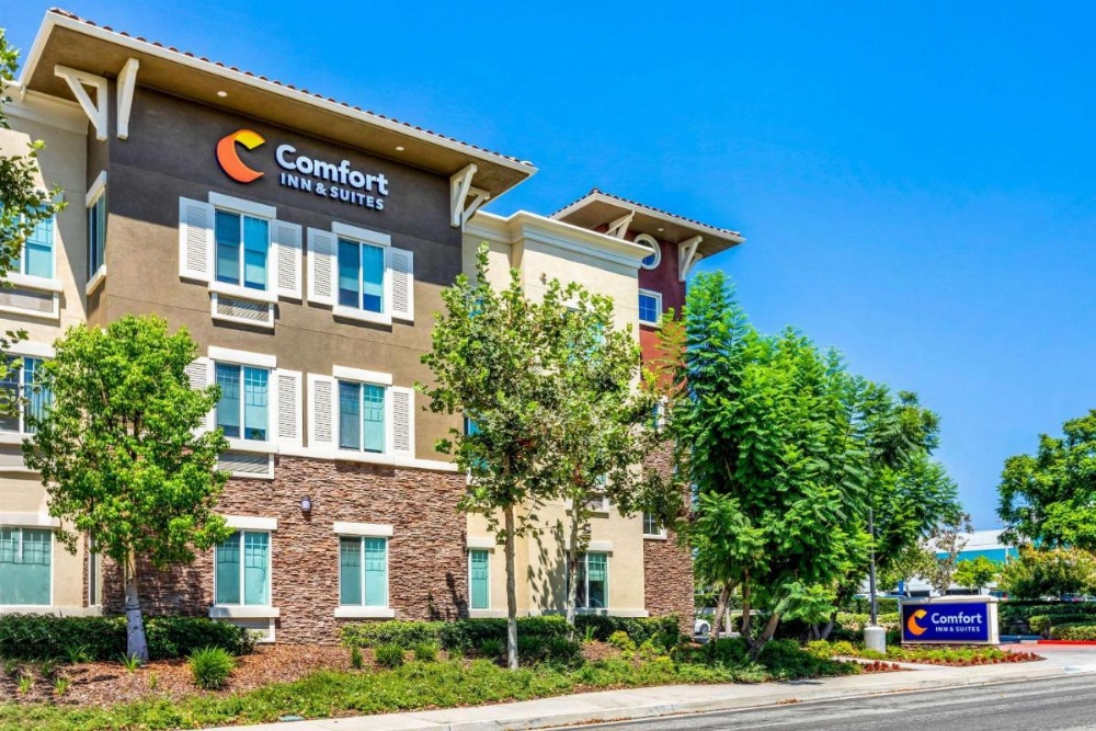 Comfort Inn & Suites Near Ontario Airport Image 47