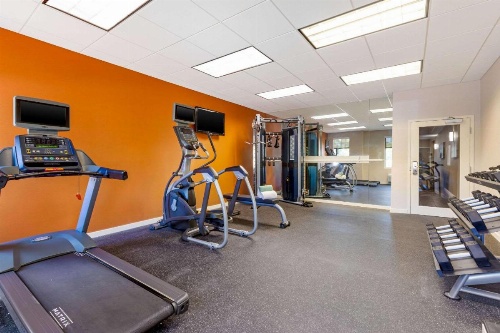 Comfort Inn & Suites Near Ontario Airport image 6
