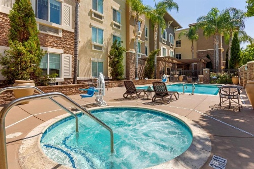 Comfort Inn & Suites Near Ontario Airport image 9